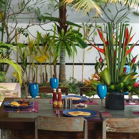 Villa Dewi Seminyak Buitenkant foto