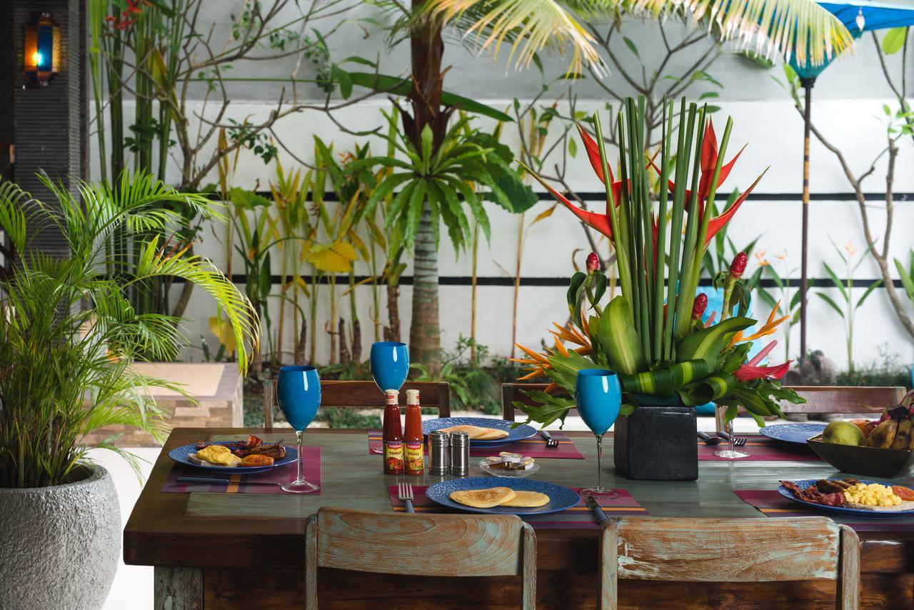 Villa Dewi Seminyak Buitenkant foto